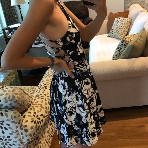 NWOT open, lace up back floral Revamped dress - Picture 3 of 4